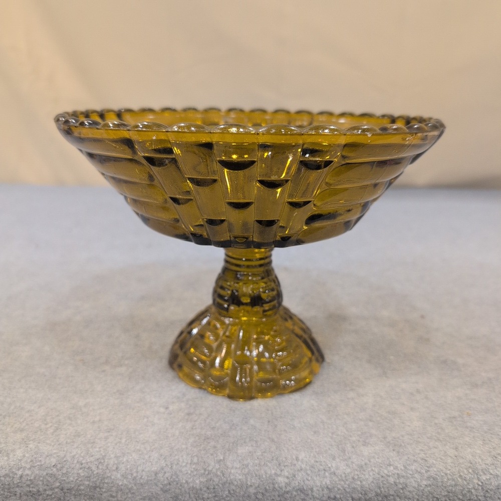 Vintage Olive Green Glass Compote Basketweave Scalloped Pedestal Candy Dish - Picture 1 of 8